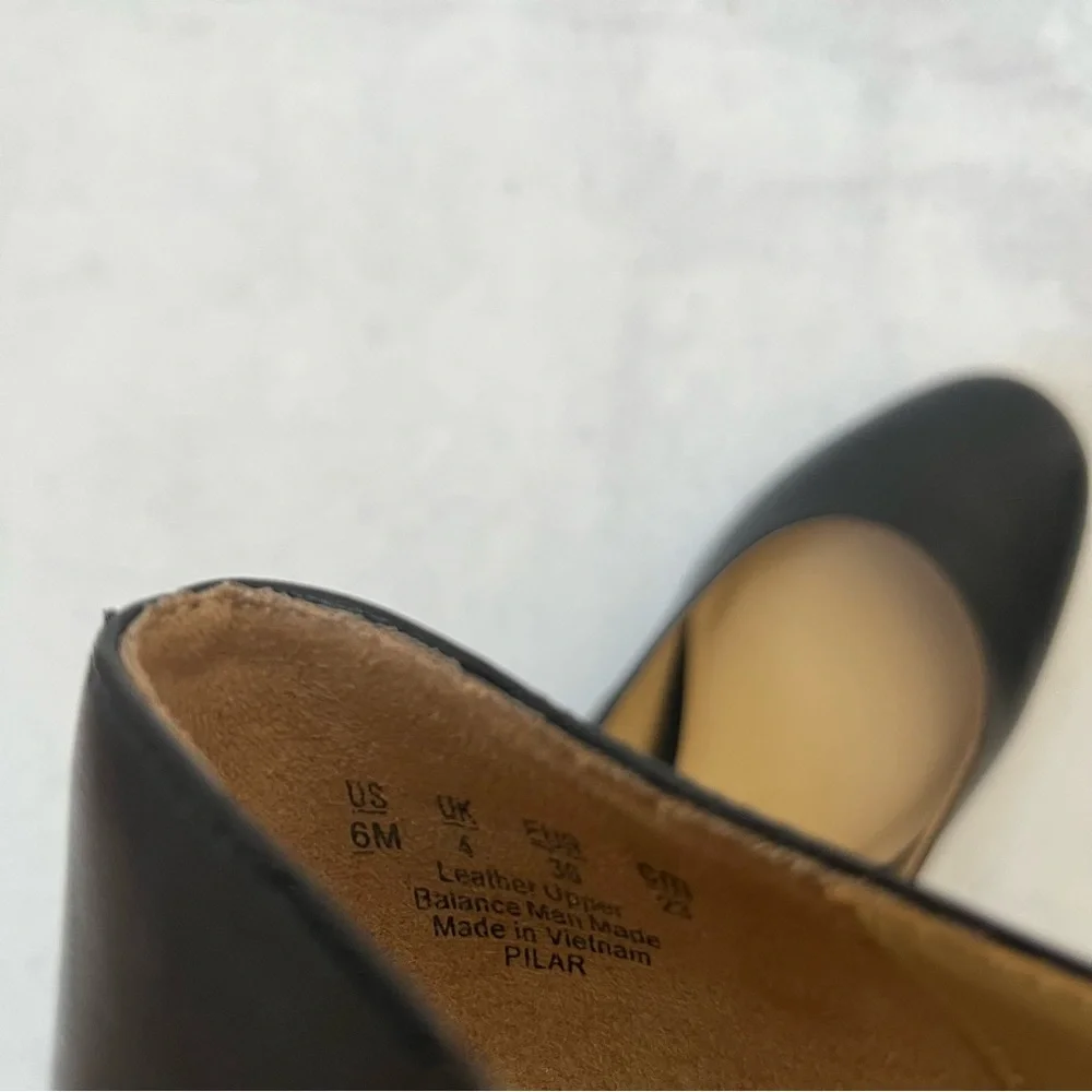 Naturalizer Leather Wedge Pumps 6 Black
